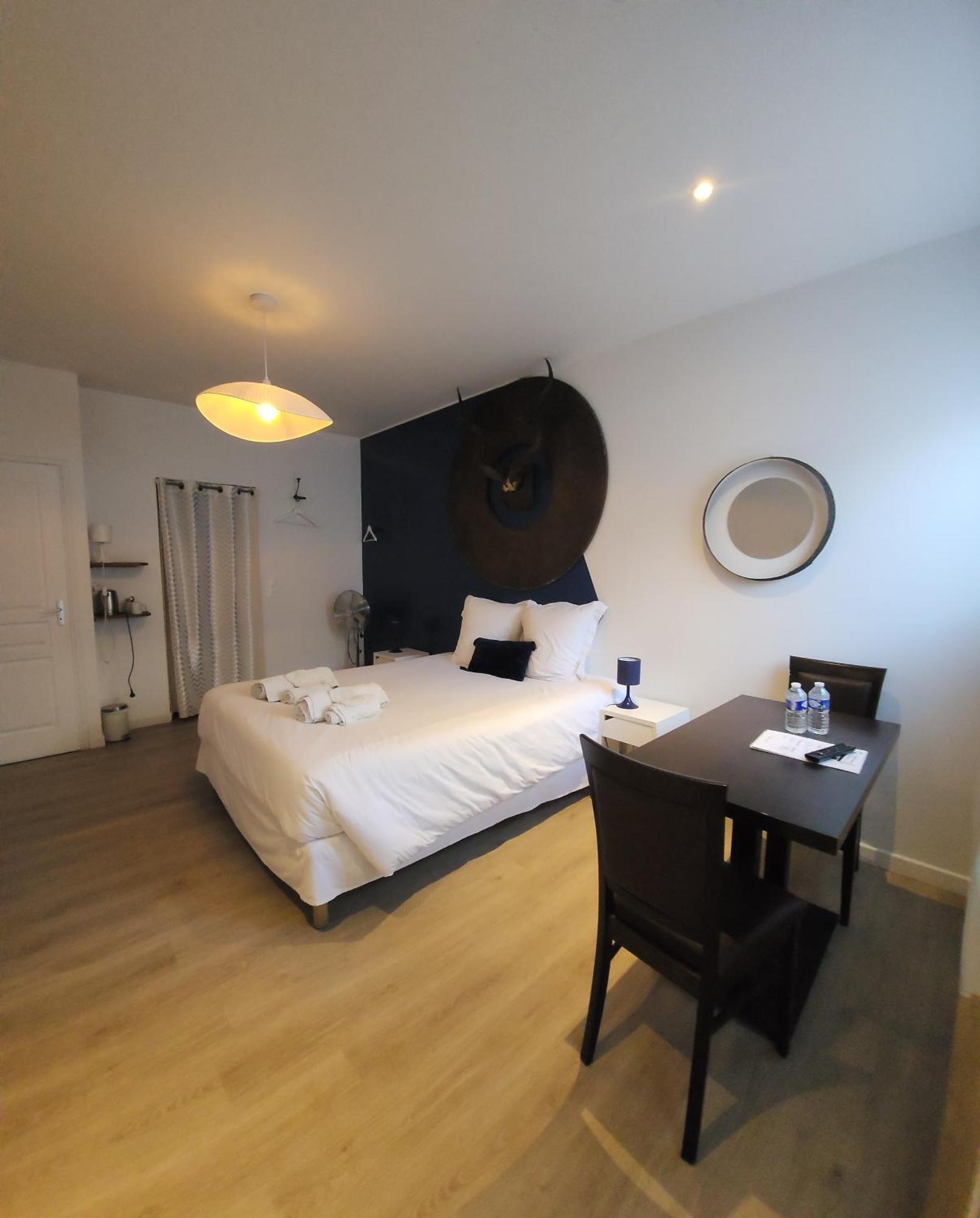 Chambres Privees Hyper-Centre Epernay Lit 160X200Cm ภายนอก รูปภาพ