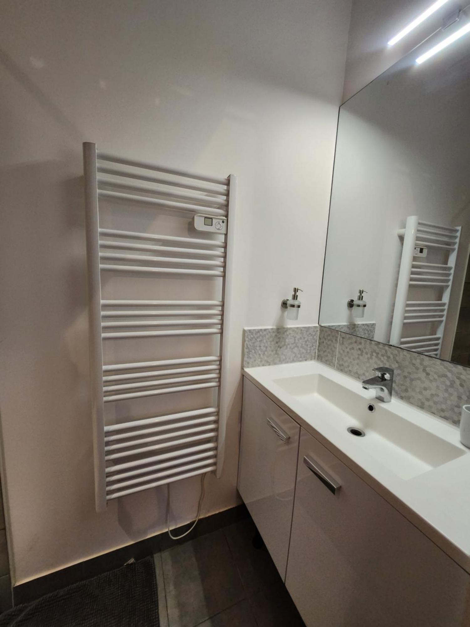 Chambres Privees Hyper-Centre Epernay Lit 160X200Cm ภายนอก รูปภาพ