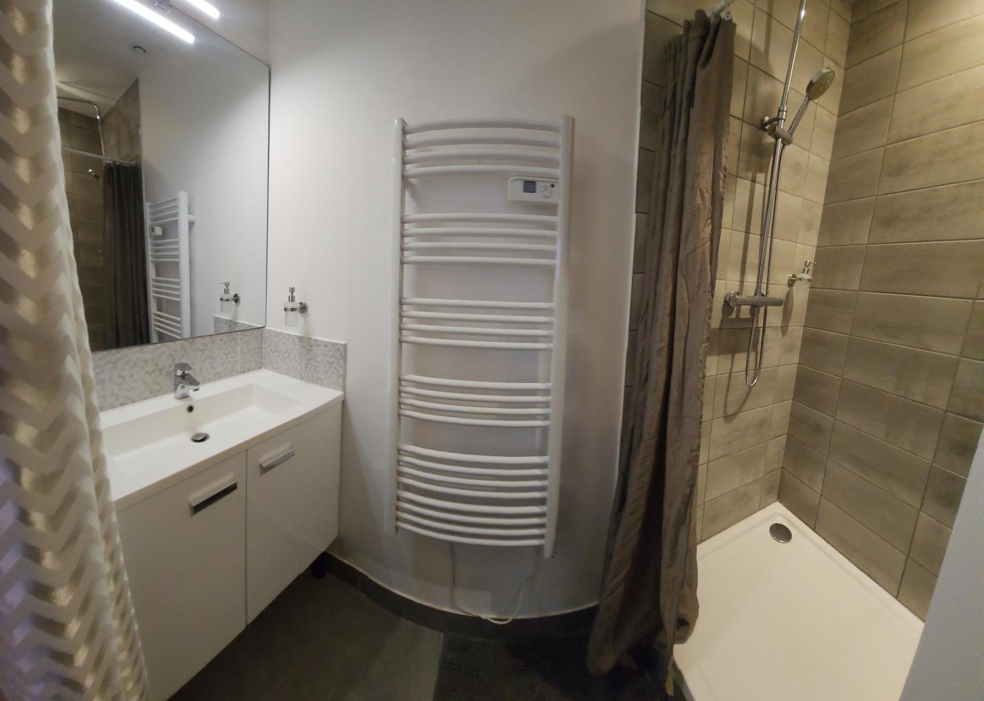 Chambres Privees Hyper-Centre Epernay Lit 160X200Cm ภายนอก รูปภาพ